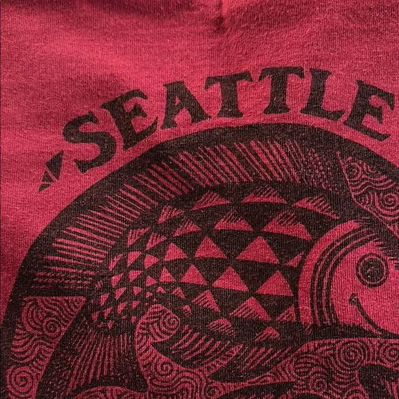 Seattle Pike Place Market Red T-Shirt - Picture 3 of 5